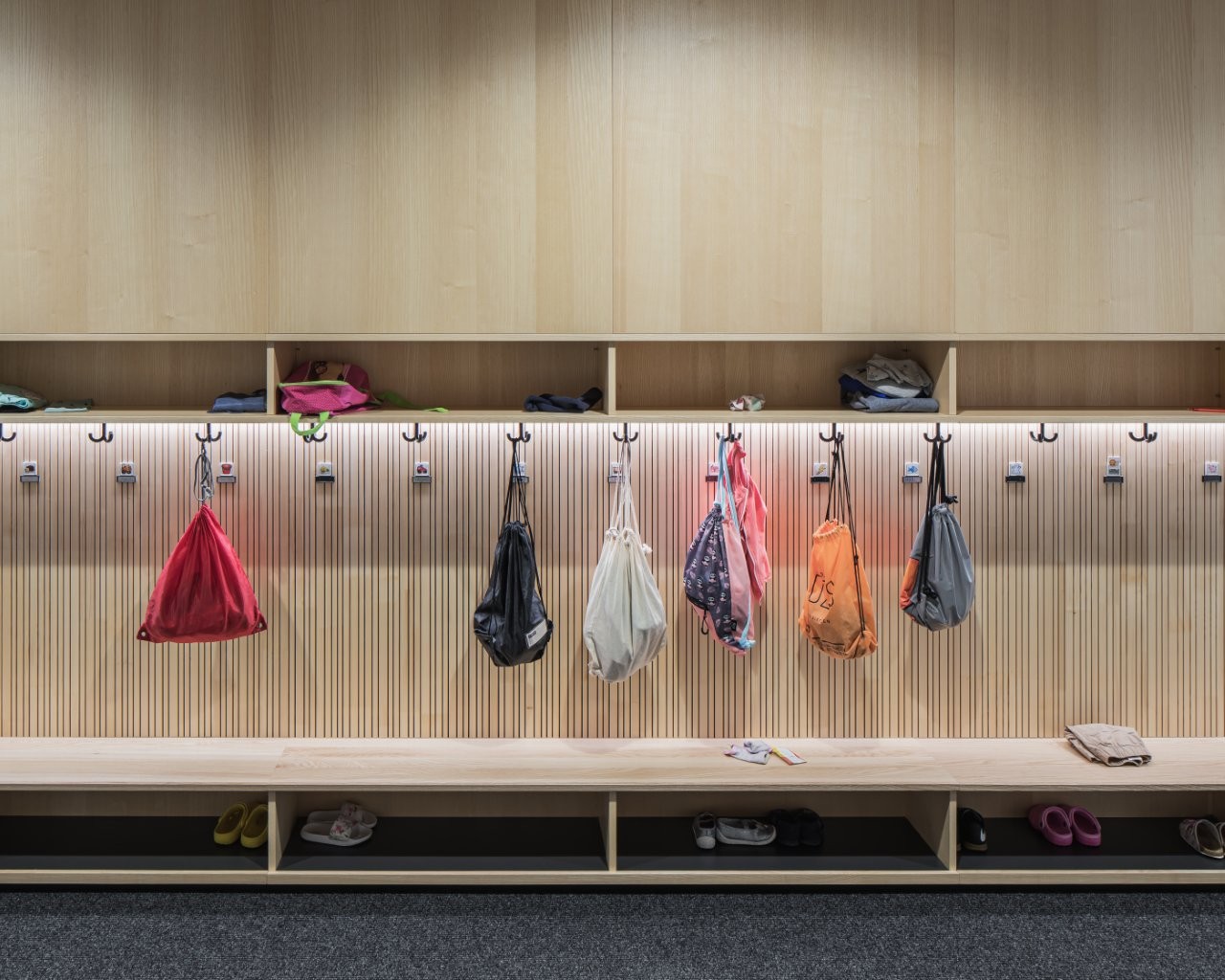 Garderobe von dem Kindergarten