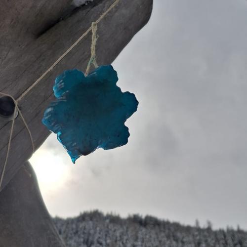 Blauer Eiskristall
